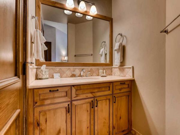 Beaver Creek Vacation Condo Rental Sleeps Eight Guests