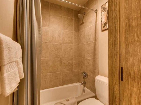 Beaver Creek Vacation Condo Rental Sleeps Eight Guests