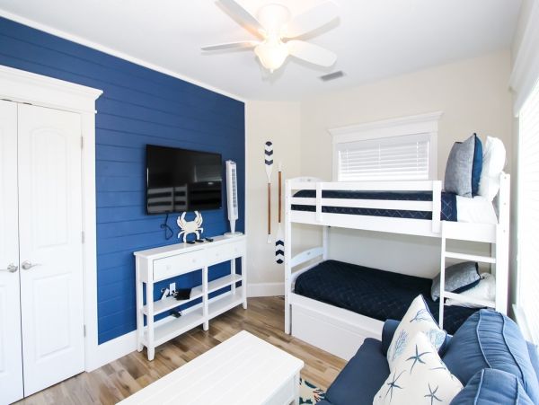 Bradenton Beach Vacation Pool Rental Home Sleeps 15