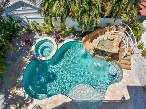 Bradenton Beach Vacation Pool Rental Home Sleeps 15