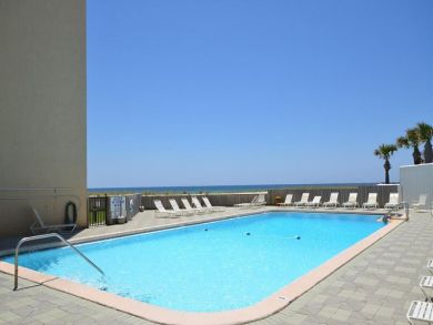 Navarre Vacation Condo Rental Sleeps Six Guests.