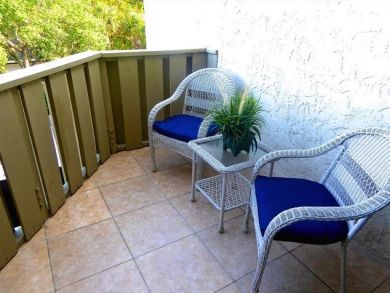 Charming Vacation Rental on Siesta Key. Call Today.
