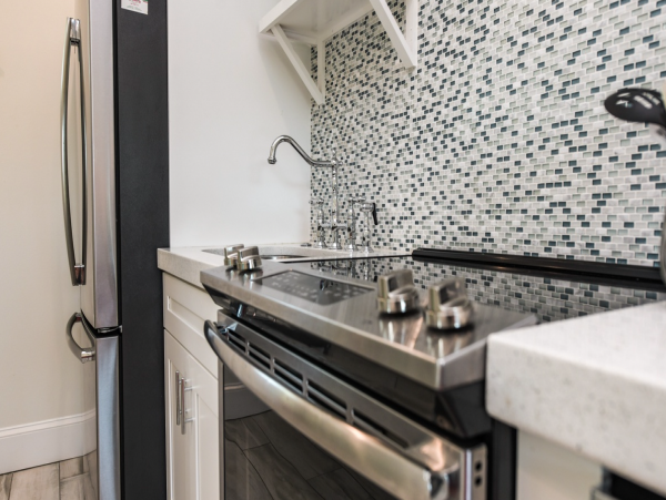 Charming Vacation Studio on Holmes Beach. Call Today.