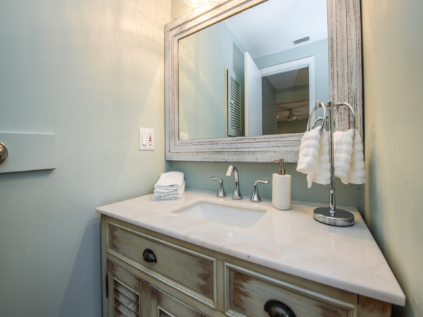 Anna Maria Vacation Rental Sleeps Eight Guests