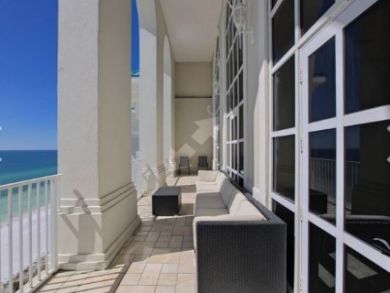 Miramar Beach Vacation Condo Rental Sleeps Twenty two Guests