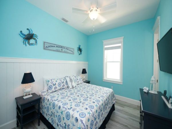 Stunning Vacation Pool Home in Anna Maria Sleeps 10 Guests