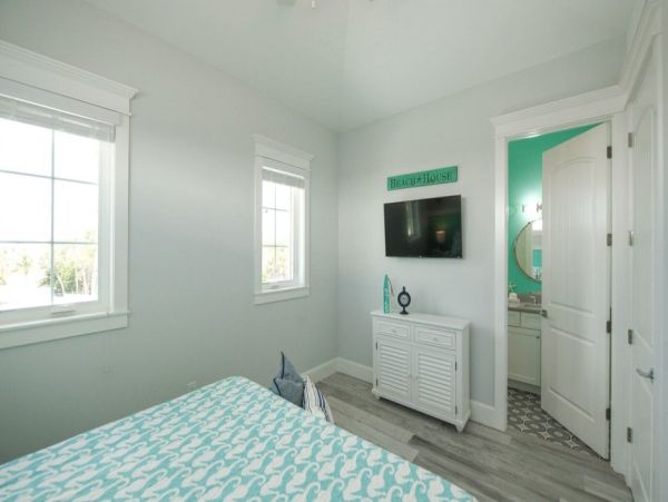 Stunning Vacation Pool Home in Anna Maria Sleeps 10 Guests