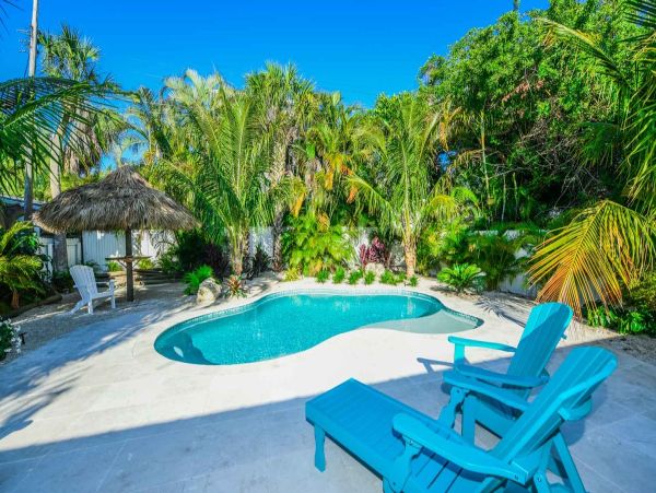 Holmes Beach Vacation Rental Home Sleeps 8 Private Pool