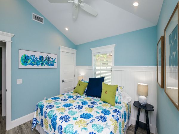 Holmes Beach Vacation Rental Home Sleeps 8 Private Pool