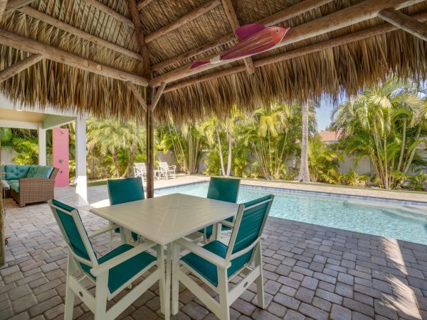 Holmes Beach Vacation Pool Rental Sleeps Six Guests