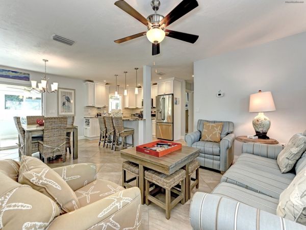 Anna Maria Canal Front Luxury Vacation Rental Sleeps Eight Guests