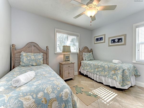 Anna Maria Canal Front Luxury Vacation Rental Sleeps Eight Guests