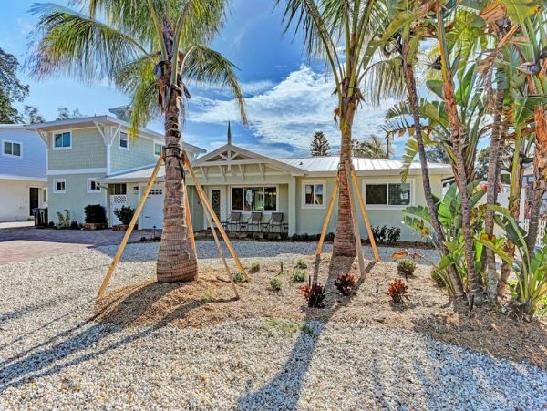 Anna Maria Canal Front Luxury Vacation Rental Sleeps Eight Guests
