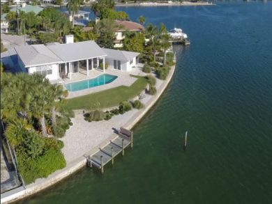 Siesta Key Vacation Condo Four Bedrooms Sleeps Eight