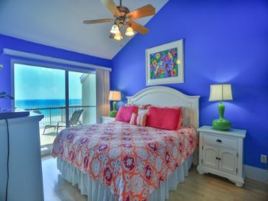 Miramar Vacation Condo Sleeps Ten Guests.