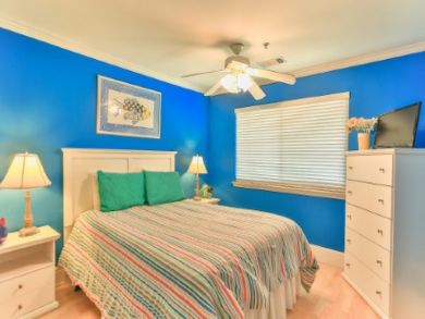Miramar Vacation Condo Sleeps Ten Guests.