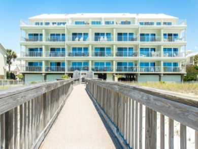 Miramar Vacation Condo Sleeps Ten Guests.