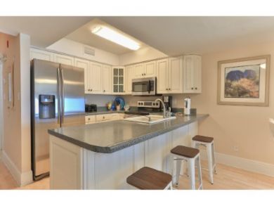 Miramar Vacation Condo Sleeps Ten Guests.