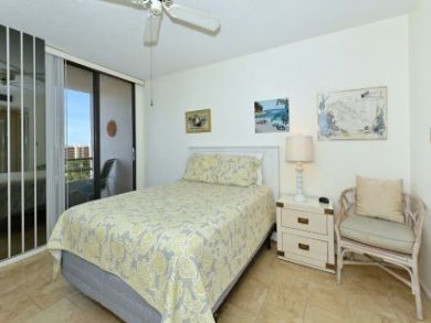 Siesta Key Vacation Condo Sleeps Four Guests