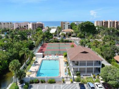 Siesta Key Vacation Condo Sleeps Four Guests
