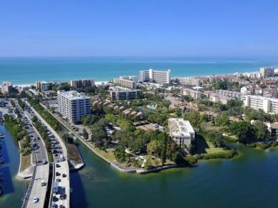 Siesta Key Vacation Condo Sleeps Four Guests