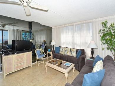 Siesta Key Vacation Condo Sleeps Four Guests