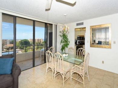 Siesta Key Vacation Condo Sleeps Four Guests