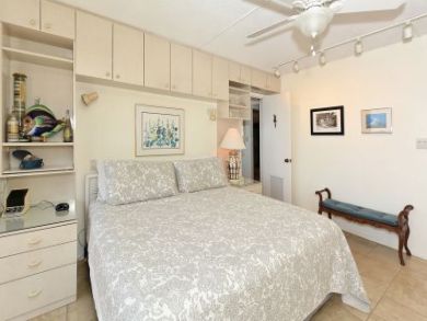 Siesta Key Vacation Condo Sleeps Four Guests