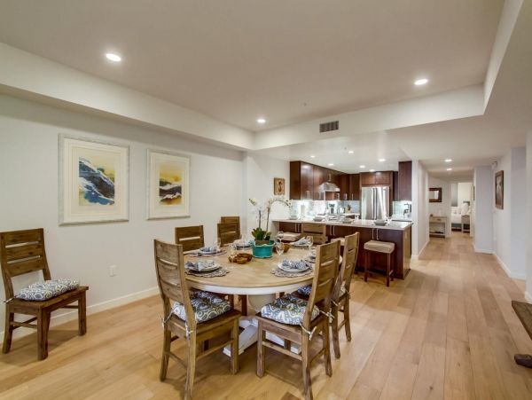 La Jolla Vacation Condo Sleeps Eight Guests