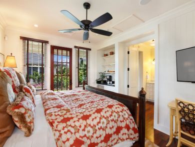 3 Bedroom Vacation Cottage, Walk to Beach