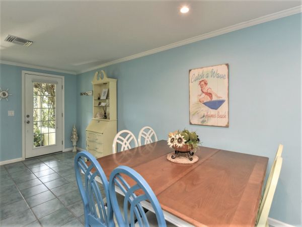 Holmes Beach Vacation Rental Sleeps 6 One Block to Beach