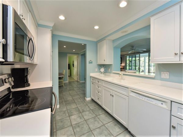 Holmes Beach Vacation Rental Sleeps 6 One Block to Beach