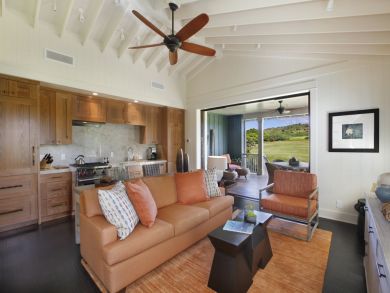 Walk to Beach Vacation Bungalow in Poipu