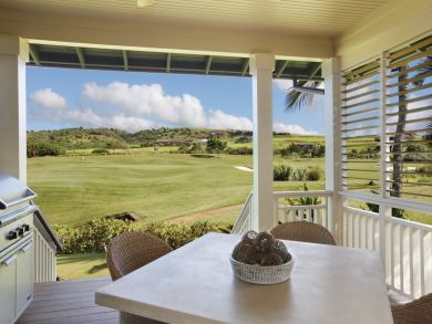 Walk to Beach Vacation Bungalow in Poipu