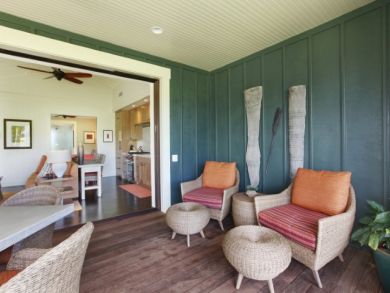Walk to Beach Vacation Bungalow in Poipu