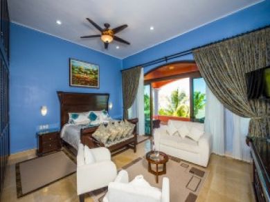 Tulum Vacation Home Sleeps Twelve Guests. Tulum Vacation Home Sleeps Twelve Guests.