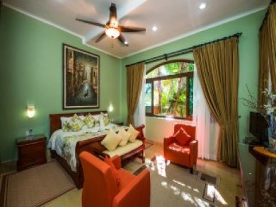 Tulum Vacation Home Sleeps Twelve Guests. Tulum Vacation Home Sleeps Twelve Guests.