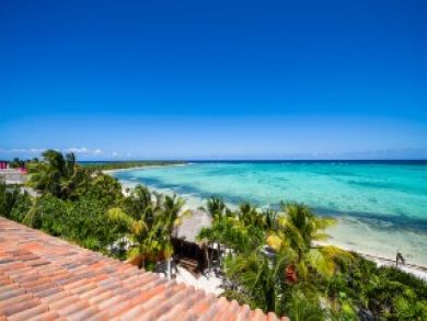 Tulum Vacation Home Sleeps Twelve Guests. Tulum Vacation Home Sleeps Twelve Guests.