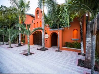 Tulum Vacation Home Sleeps Twelve Guests. Tulum Vacation Home Sleeps Twelve Guests.