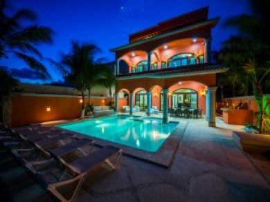 Tulum Vacation Home Sleeps Twelve Guests. Tulum Vacation Home Sleeps Twelve Guests.