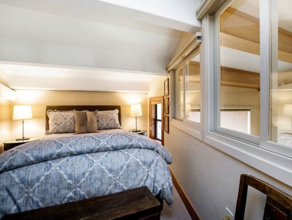 Spacious Vail Condo: Heated Pool, Balcony & Full Kitchen