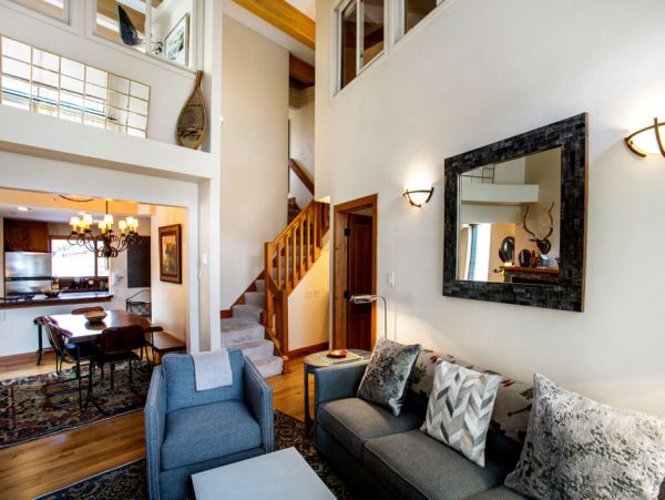 Spacious Vail Condo: Heated Pool, Balcony & Full Kitchen