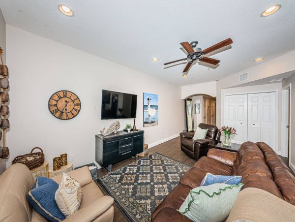 Treasure Island Waterfront Vacation Rental Luxury Intracoastal Condo with Pool & Docks