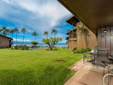 Lahaina  Vacation Condo Rental On Beach Sleeps Six