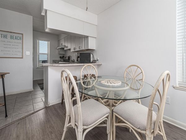 Destin Vacation Rental Condo Two Bedrooms