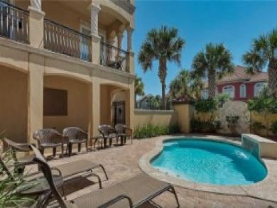 Miramar Luxury Vacation Home Sleeps Twenty One Guests.