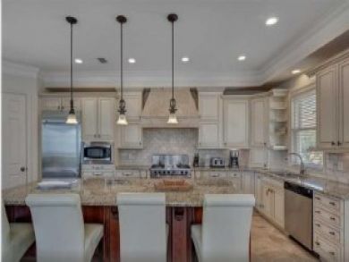 Miramar Luxury Vacation Home Sleeps Twenty One Guests.