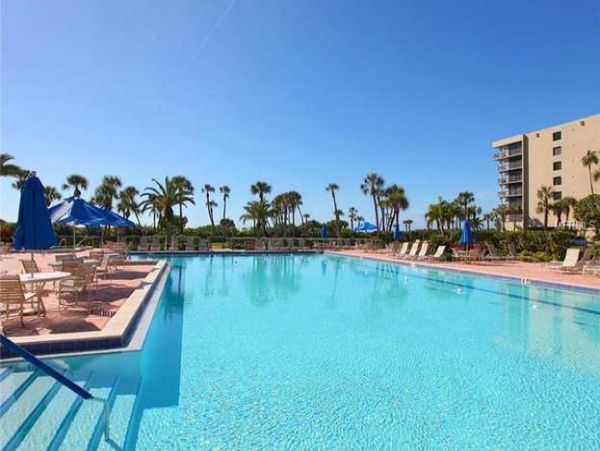 Longboat Key Vacation Condo Two Bedrooms Sleeps Four Guests