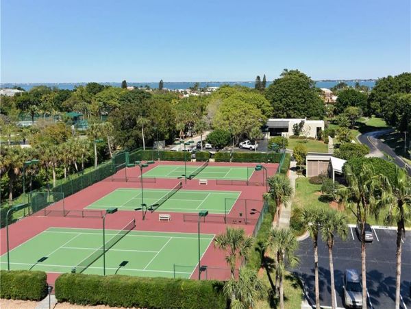 Longboat Key Vacation Condo Two Bedrooms Sleeps Four Guests