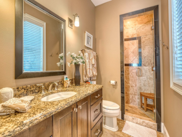 Redington Shores  Luxury Vacation Condo Sleeps Ten Guests.
